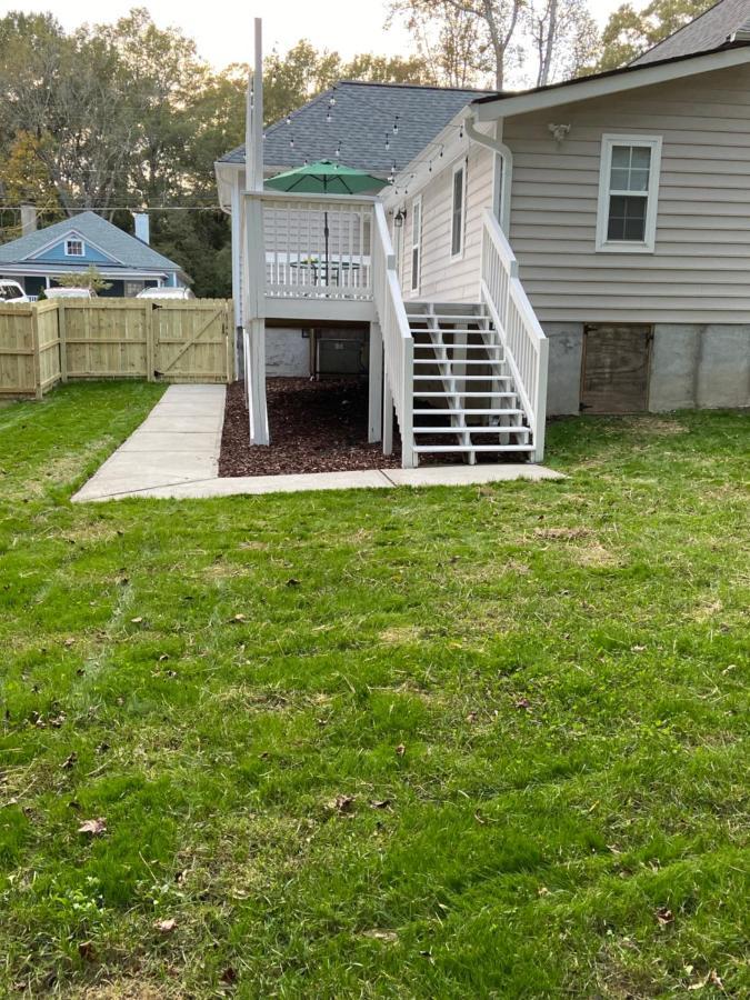 Modern 3-Bedroom, Big Fence Yard, Pets Stay Free Durham Zewnętrze zdjęcie
